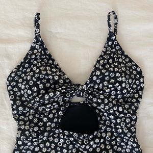 Gap XS one piece swimsuit